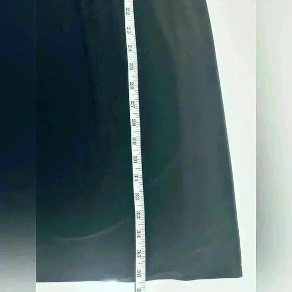 Evan-Picone Simple Little Black Dress, Scoop Neck, Sleeveless, Women’s Size 4 - Picture 5 of 8